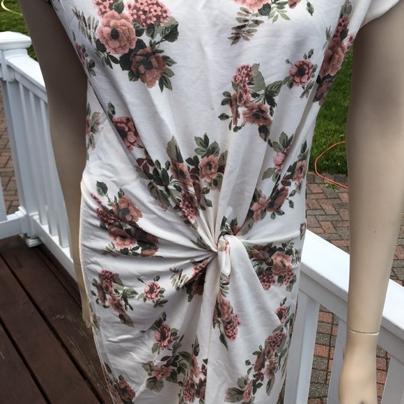 HUDSON FLORAL DRESS 🌺 - Picture 7 of 7